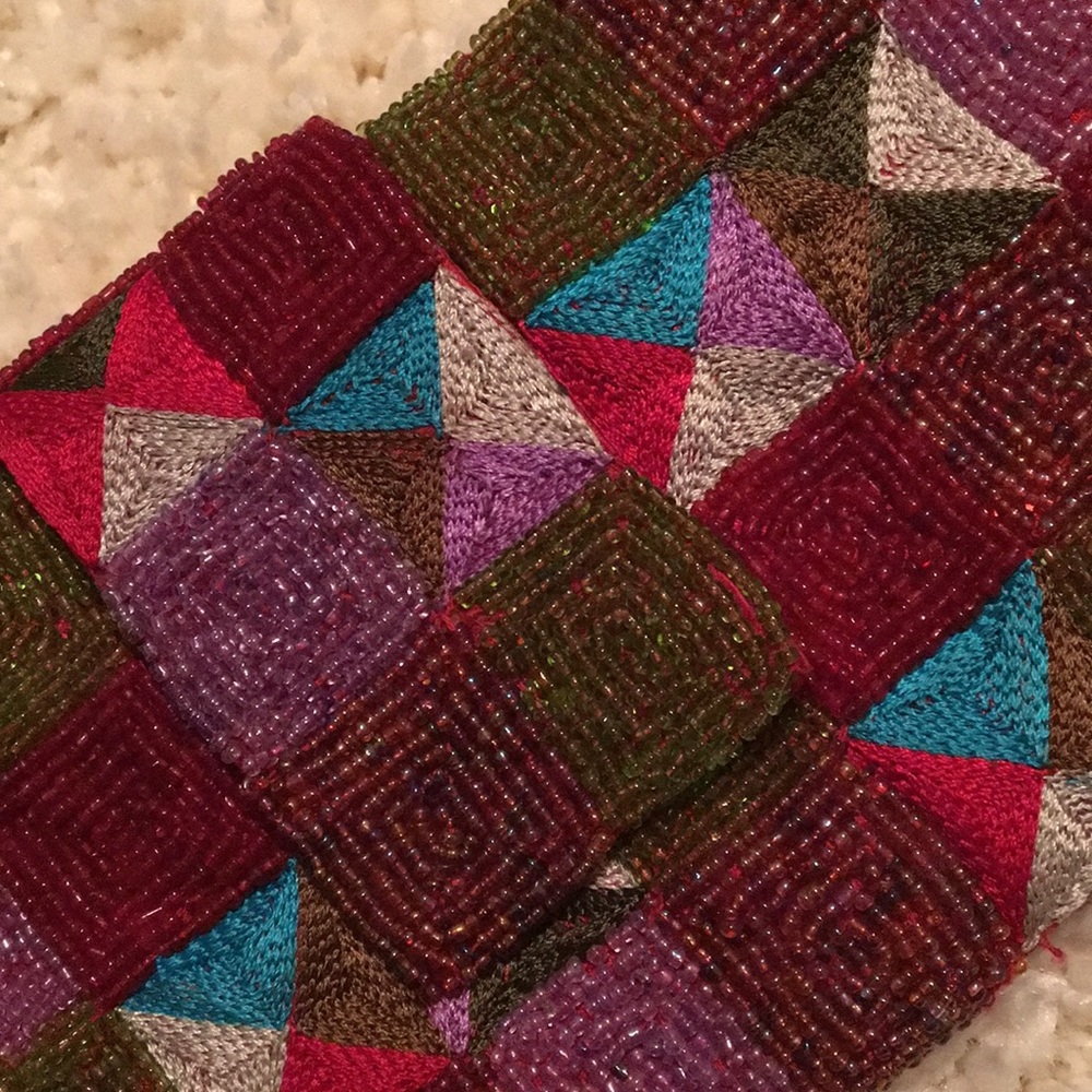 Beaded clutch